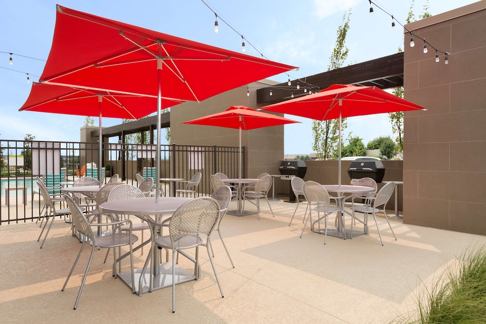 Home2 Suites By Hilton Clarksville/Ft. Campbell 23/48
