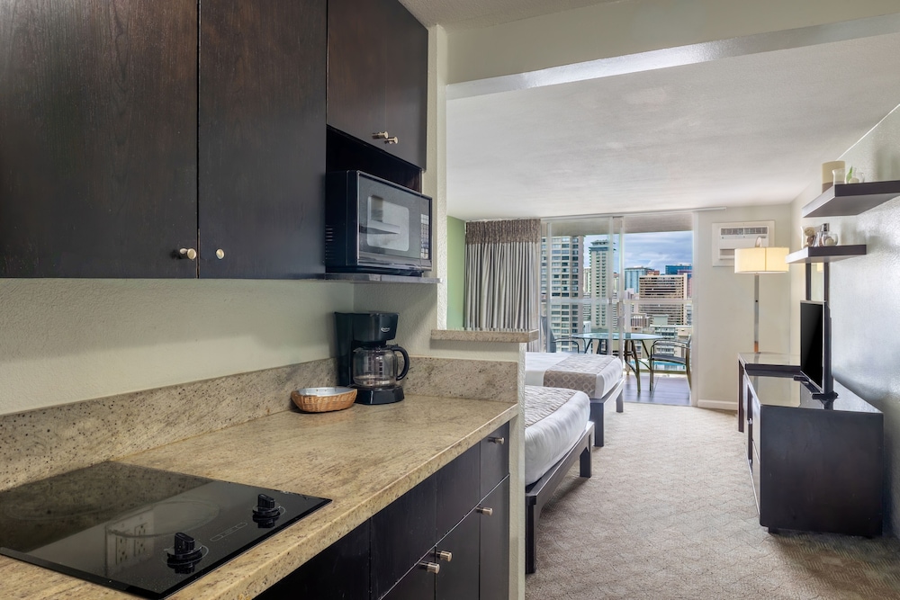 Skyline Island Colony Hotel 7/49