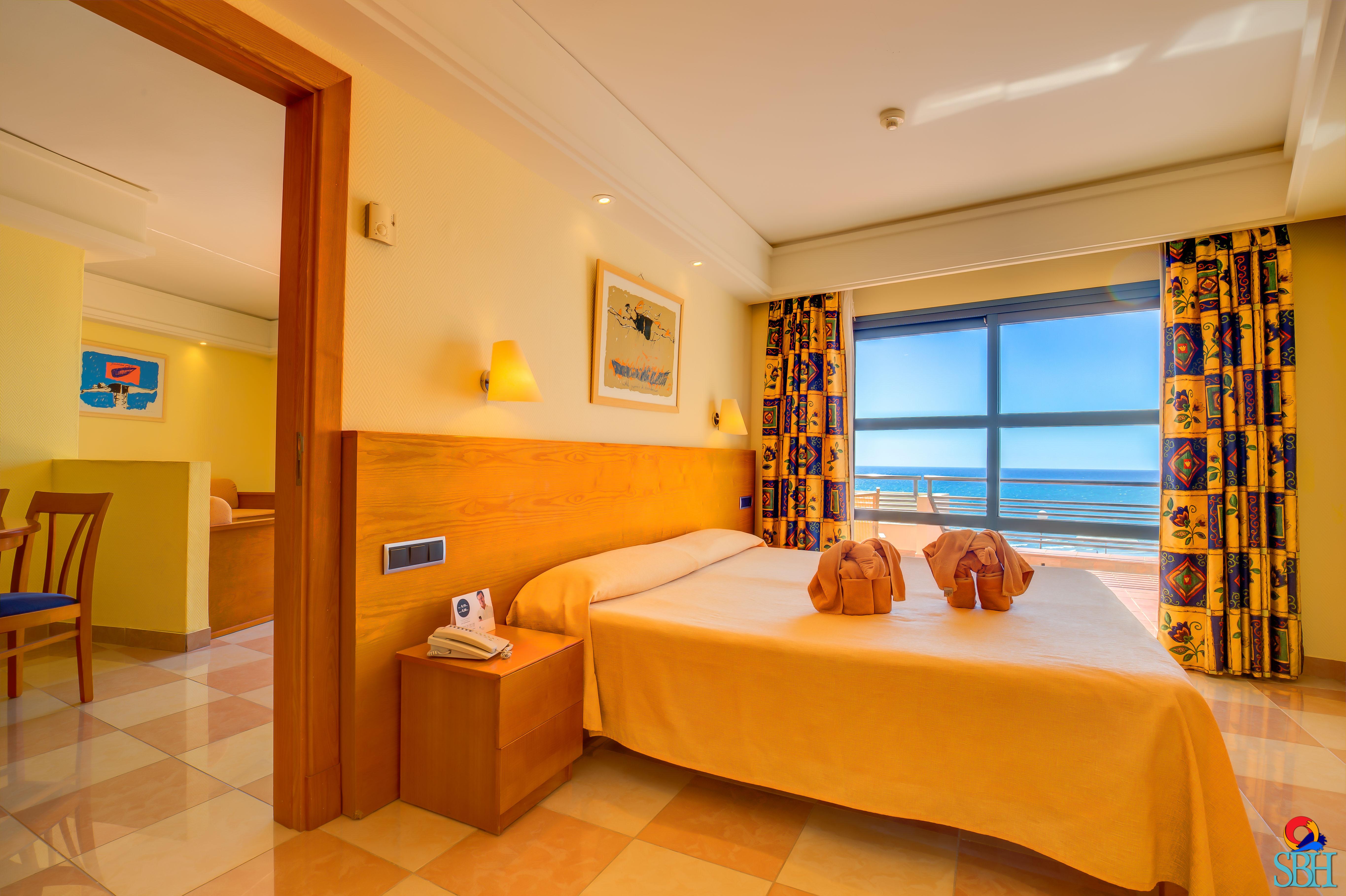 Standard, Double Bed, Sea Front, Balcony or Terrace