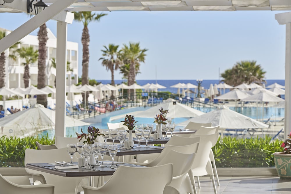 Sandy Beach Resort 46/63
