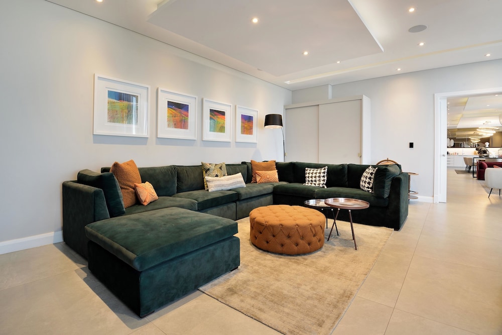 Davinci Hotel And Suites On Nelson Mandela Square 49/67