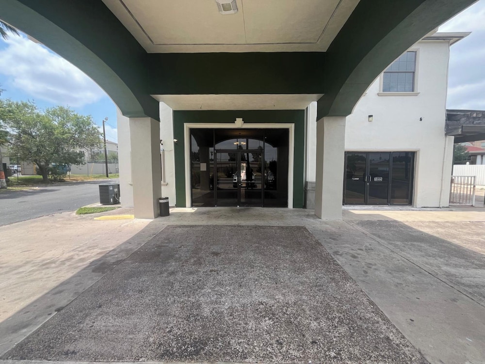La Posada Inn By OYO Brownsville 31/42