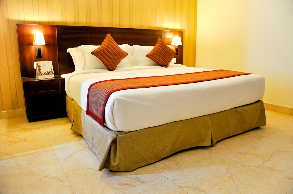 Rosewood Apartment Hotel 7/30