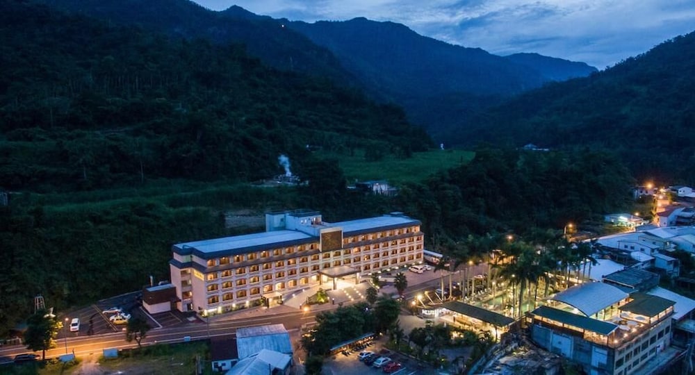 Dong Tair Spa Hotel 1/40