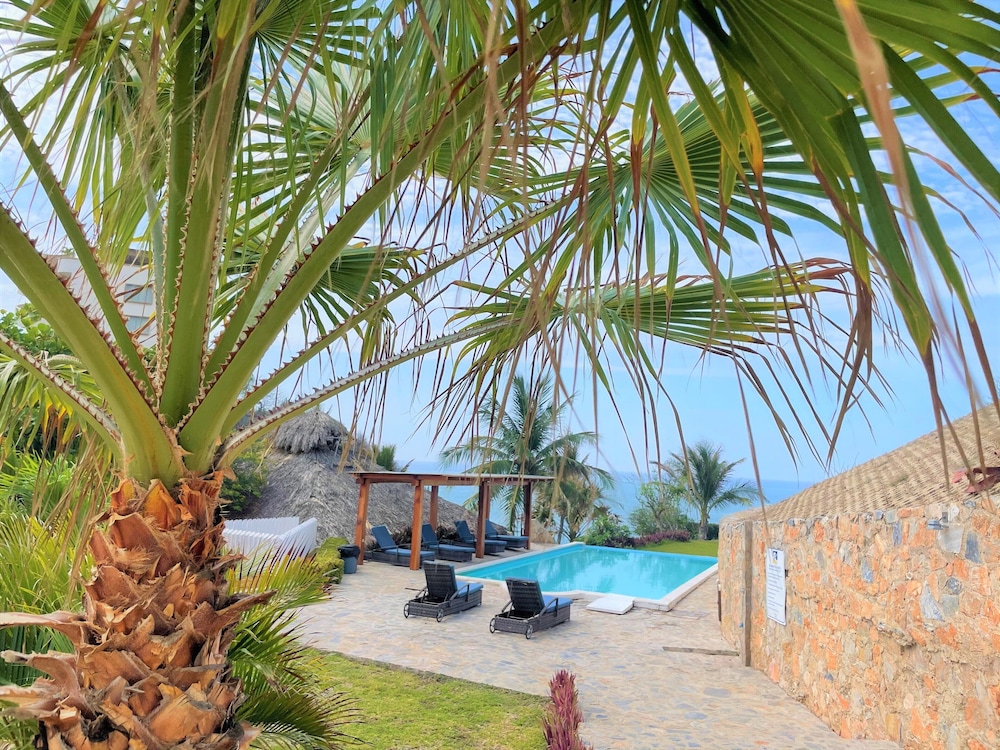 Villas And Resort Luz de Luna 40/50