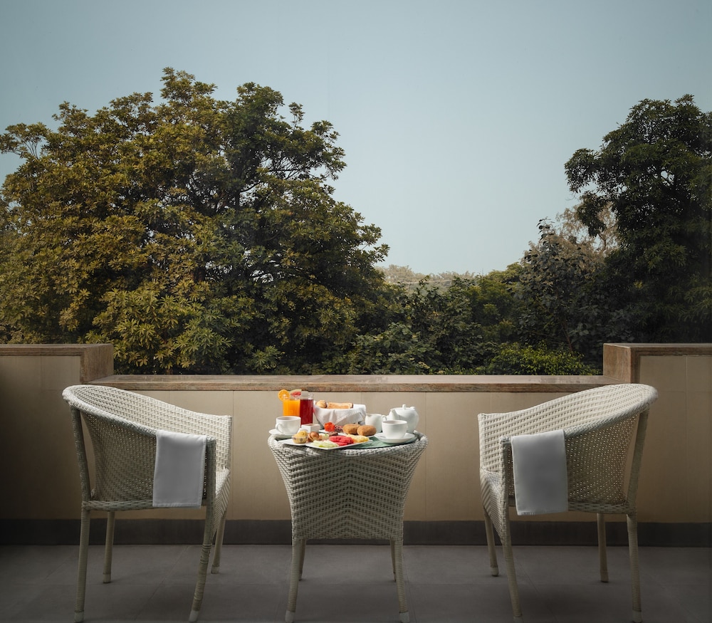 Golden Tulip Gurgaon - Sector 29 31/45