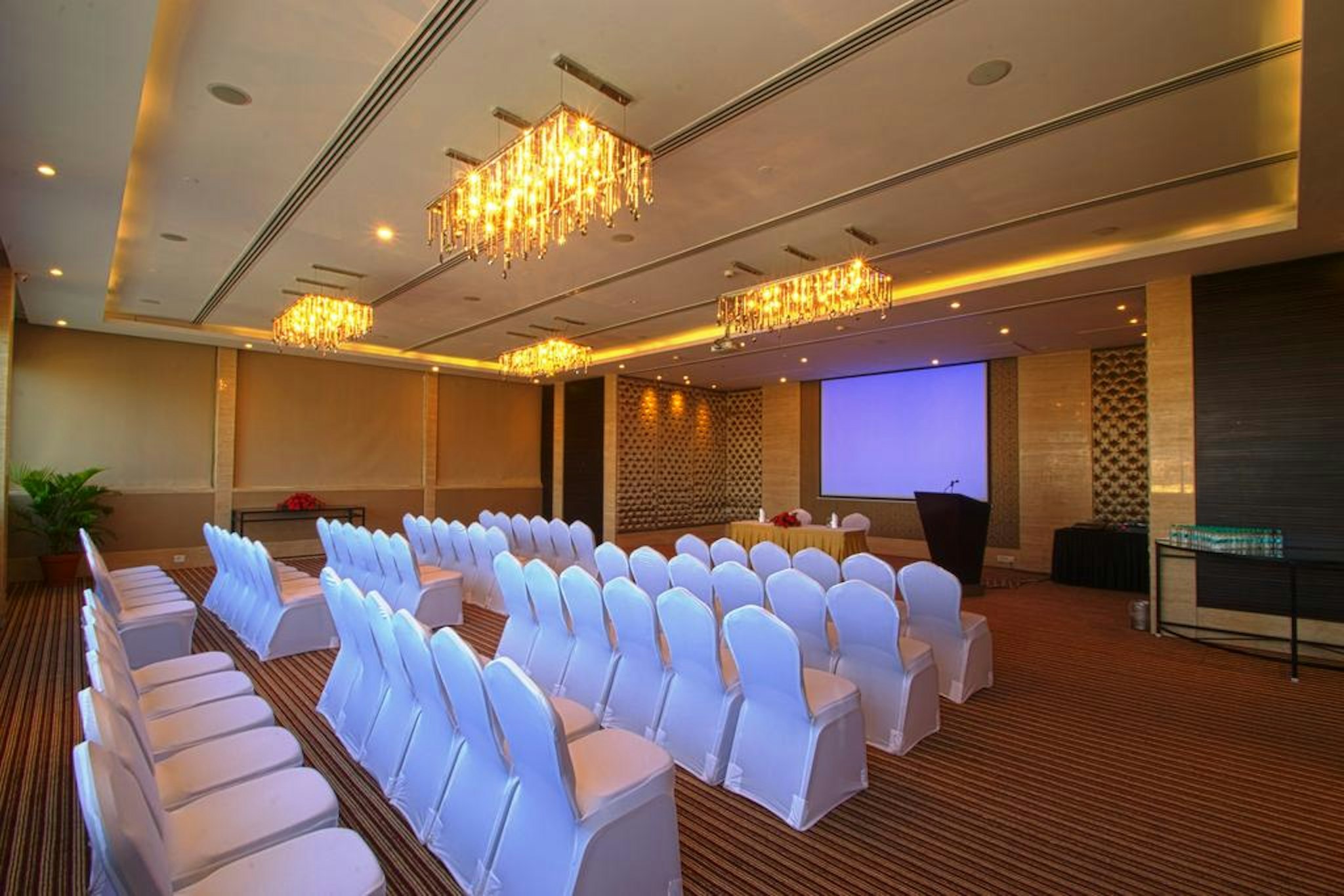 Grand Hometel Malad 26/27