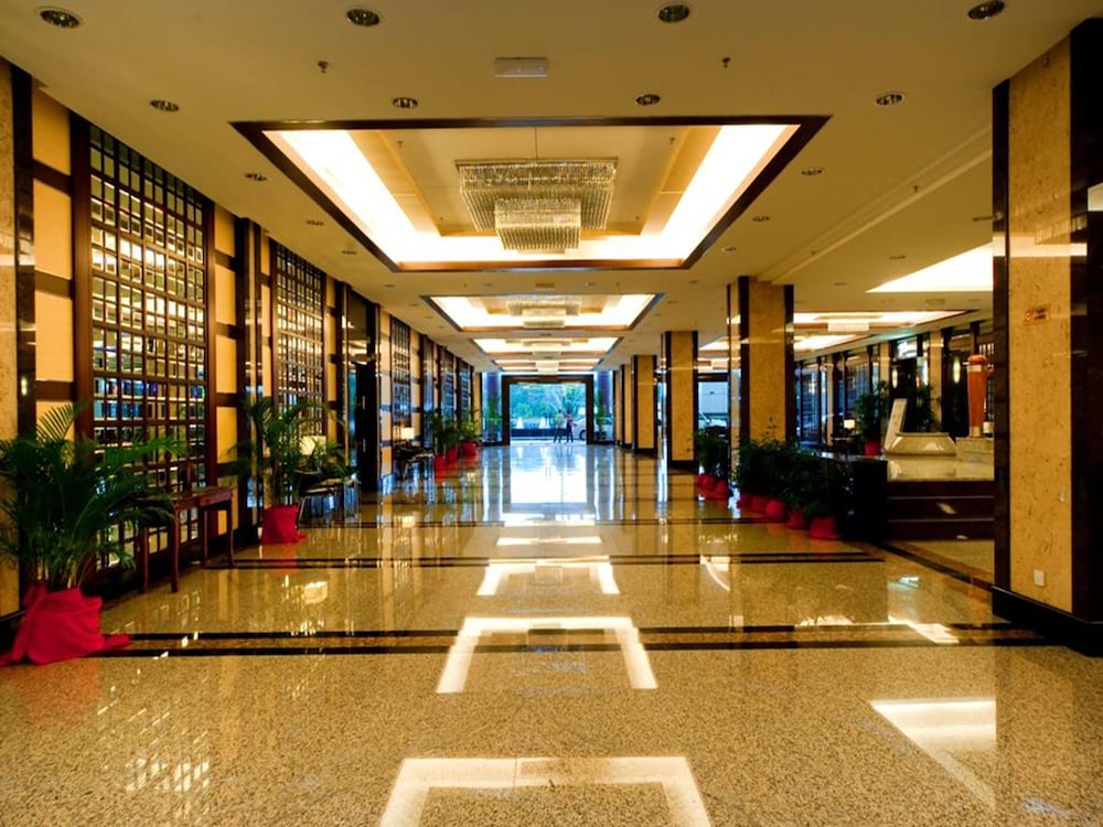 Imperial Palace Hotel 9/52