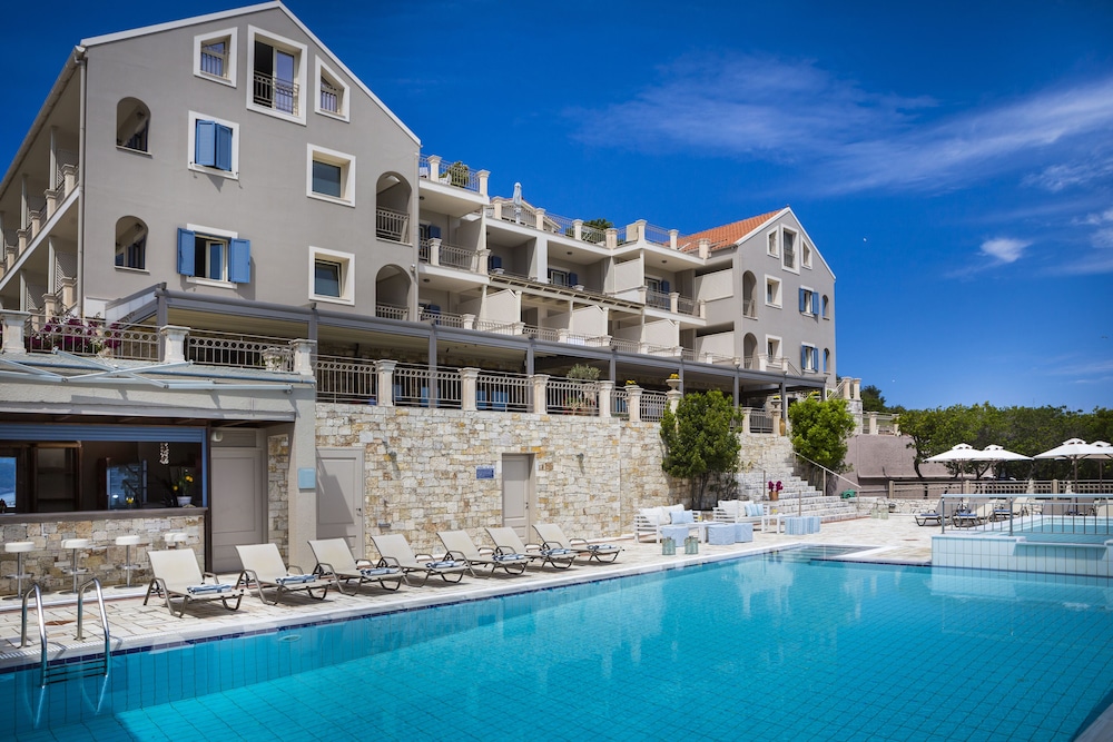 Almyra Hotel in KEFALONIA