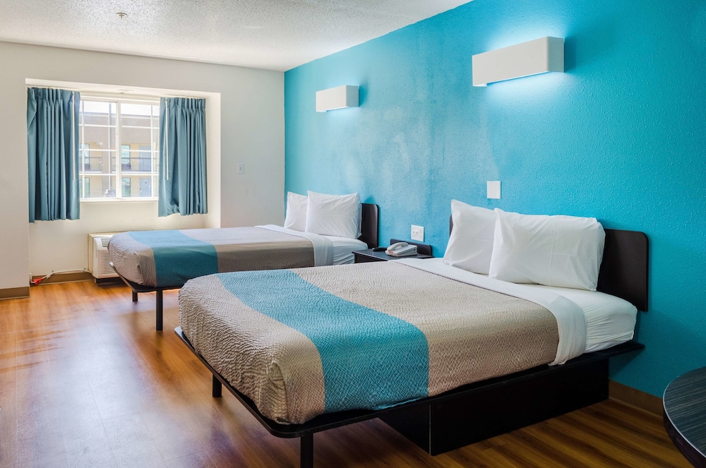 Motel6 Mobile, AL 13/40