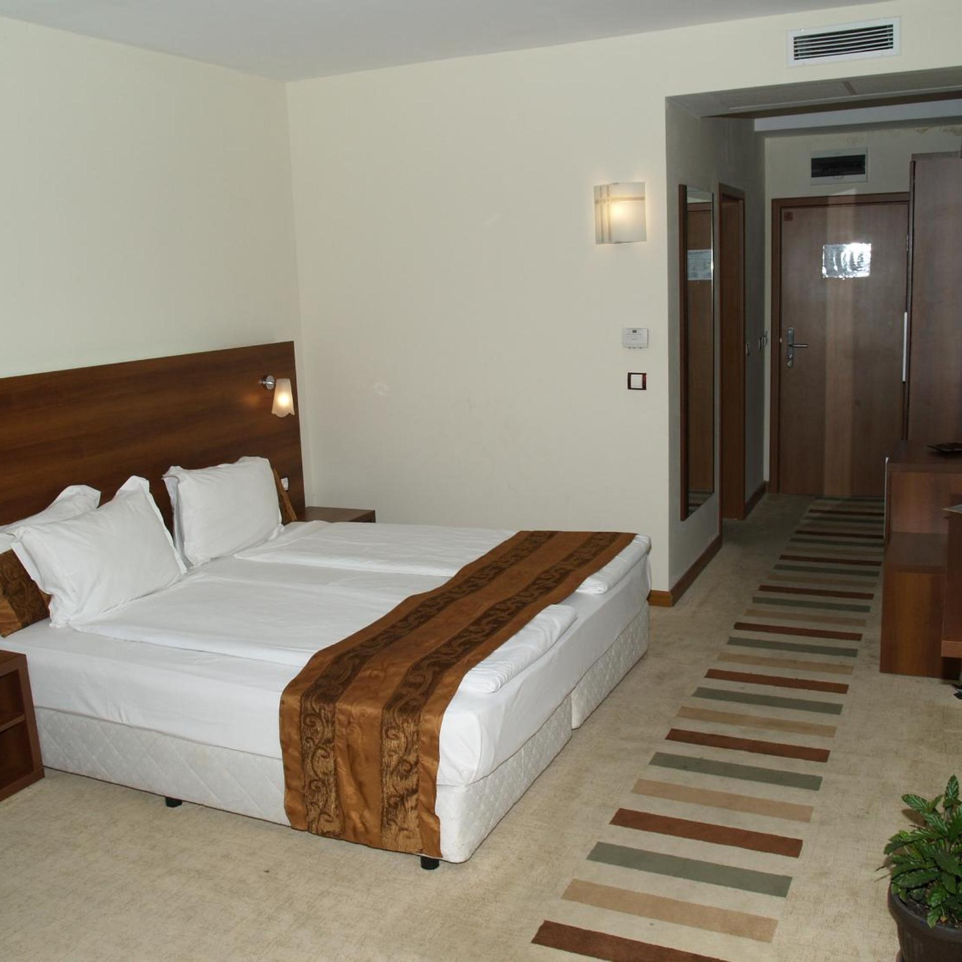 Laguna Beach Resort And Spa 17/65