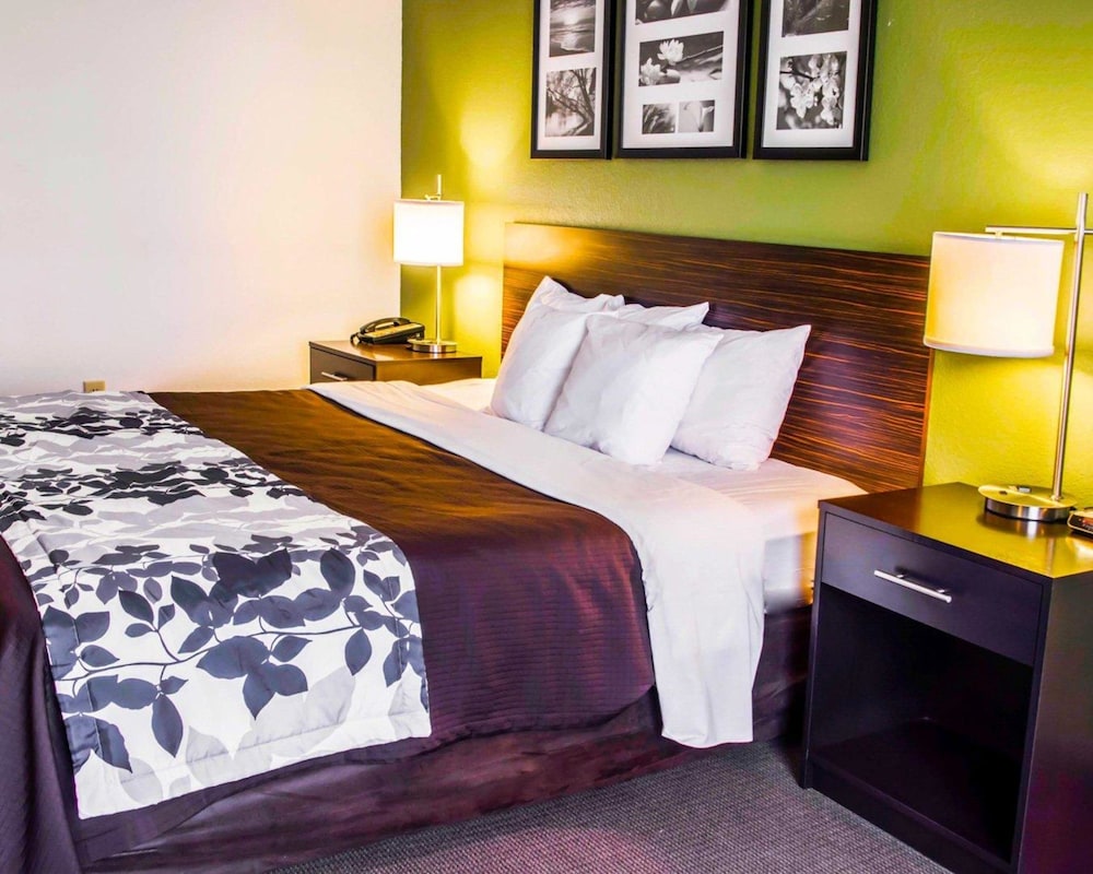 Sleep Inn & Suites Virginia Horse Center 12/53