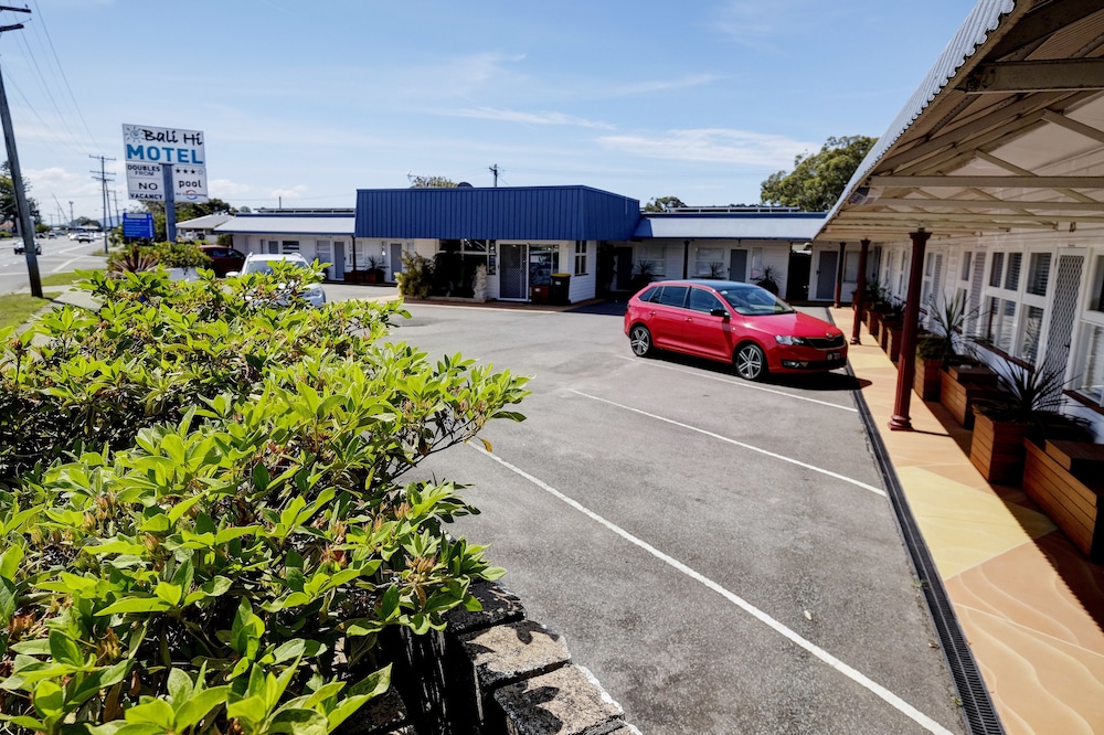 BALI HI MOTEL 41/49