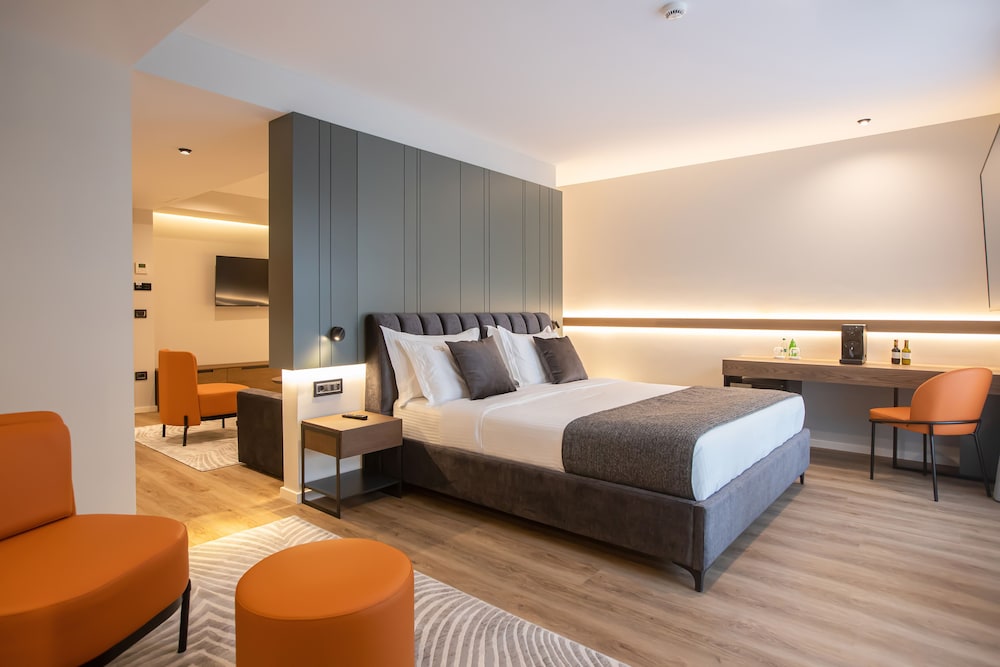 ELISA TIRANA AFFILIATED BY MELIA 20/64