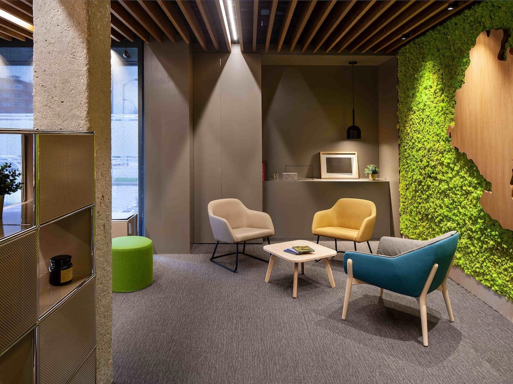 Ibis Styles Pamplona Noain 27/36