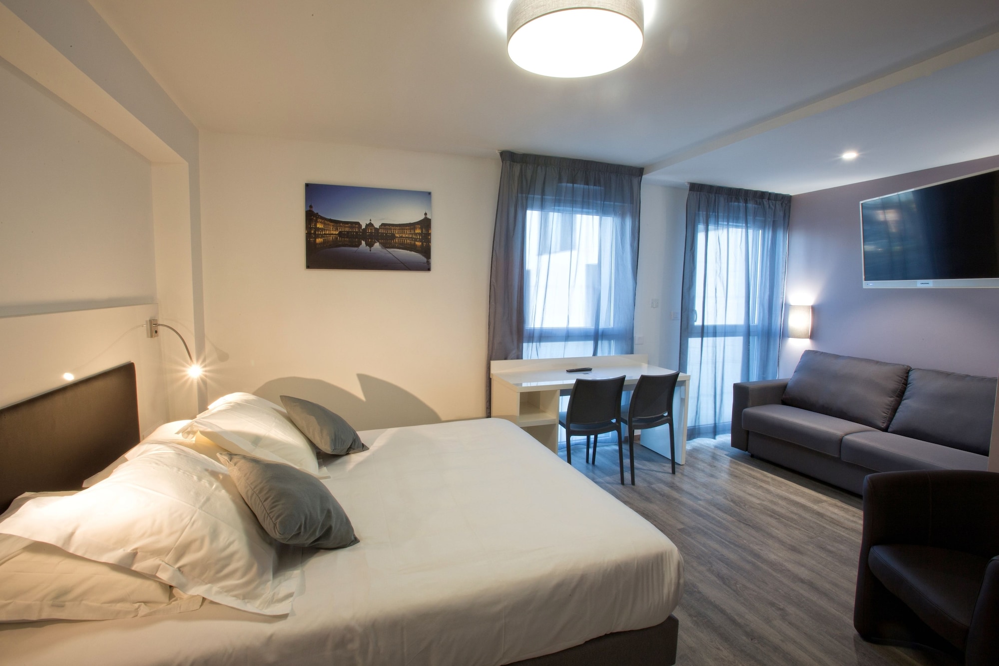 Executive, Suite, King Bed, Sofa