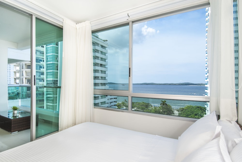 Travelers Suites Orange Cartagena 14/38