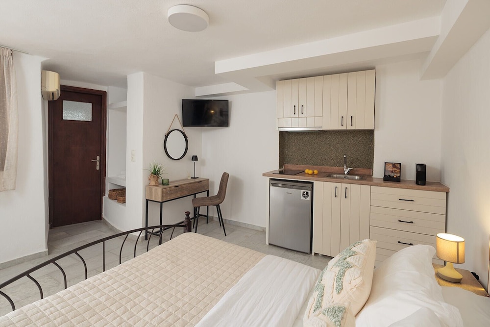 ECONOMY, DOUBLE BED