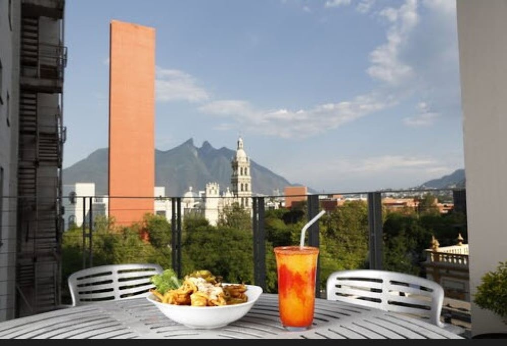 Hotel Monterrey Macroplaza in MONTERREY - MX