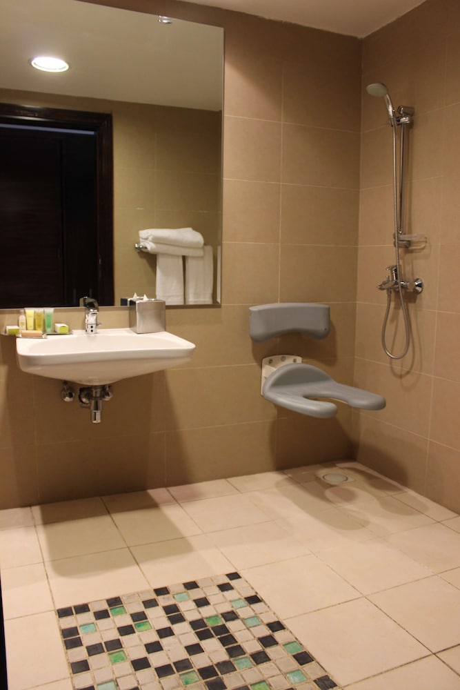 DoubleTree by Hilton Hotel Aqaba 63/70