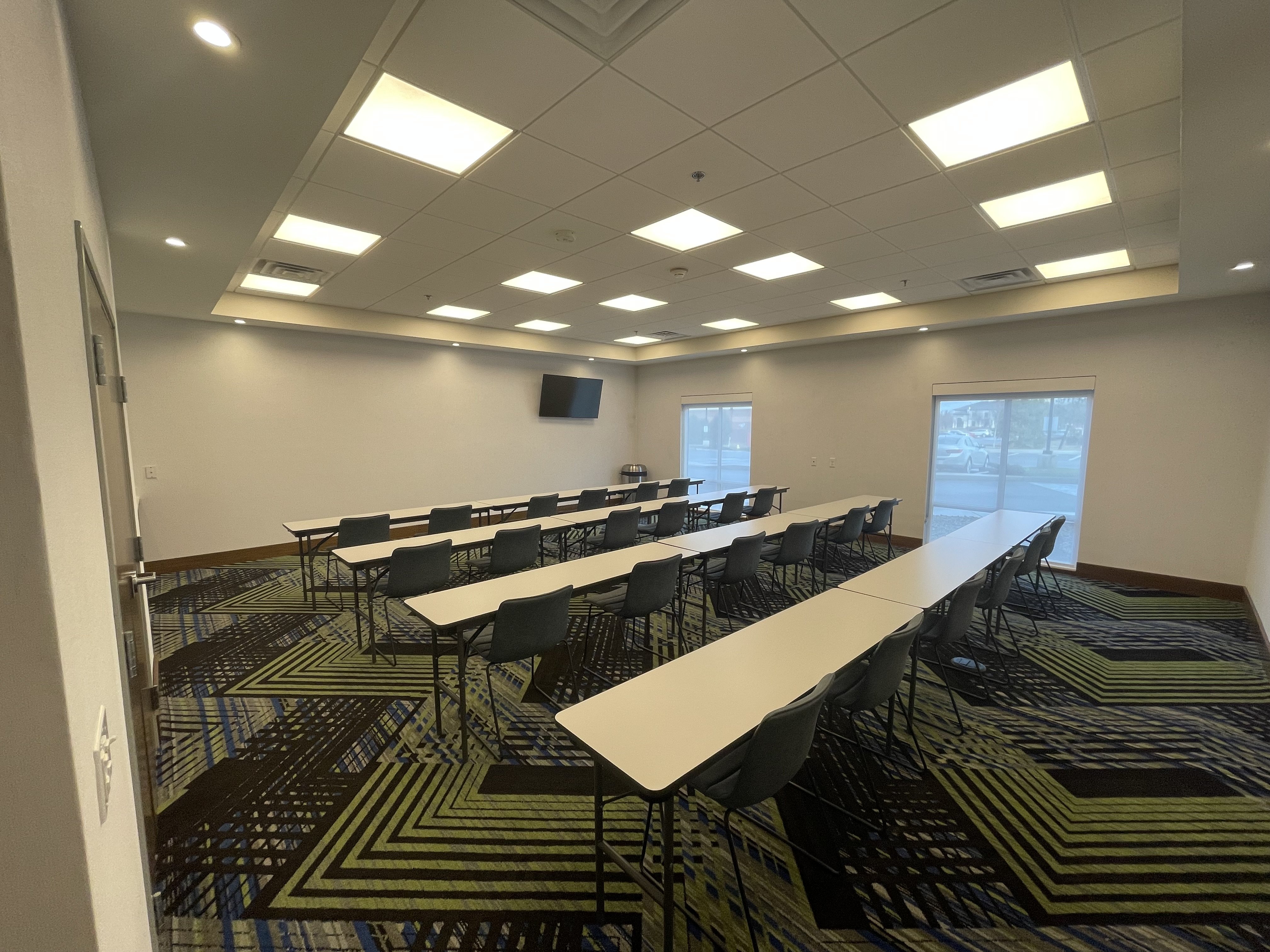 Holiday Inn Express And Suites Dayton East Beavercreek 37/46