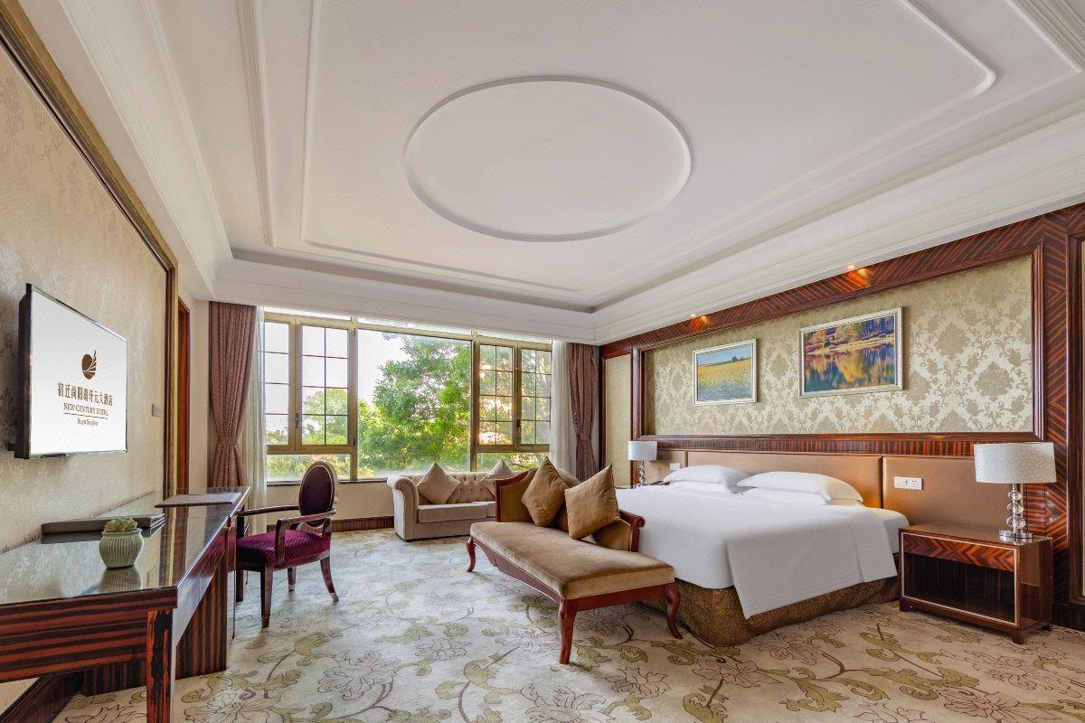 Shangyang Lake New Century Hotel 12/30