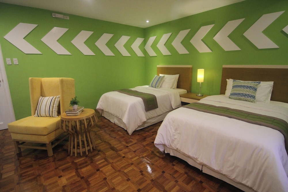 Bryan Condominium Suites 41/66