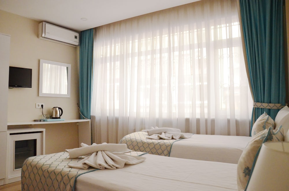 Star Holiday Hotel 35/68