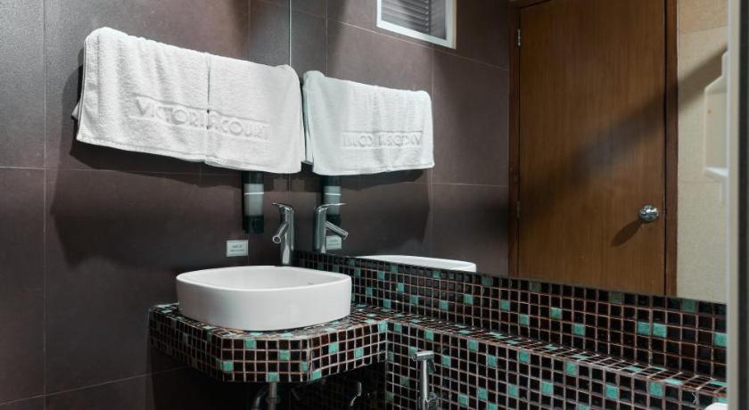 Victoria Court Suites 46/49