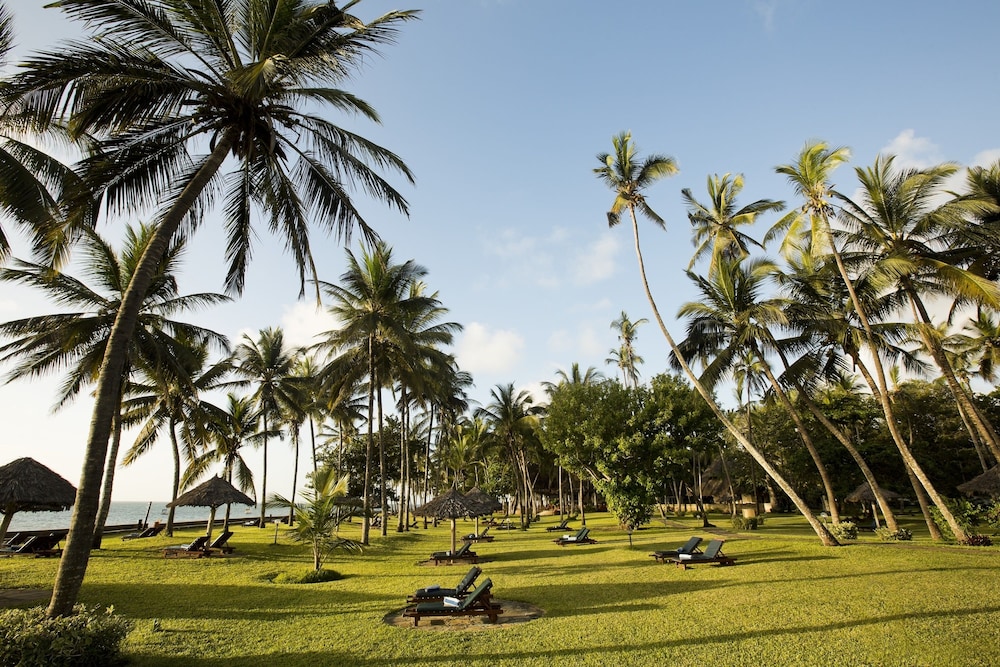 Neptune Paradise Beach Resort & Spa 41/47