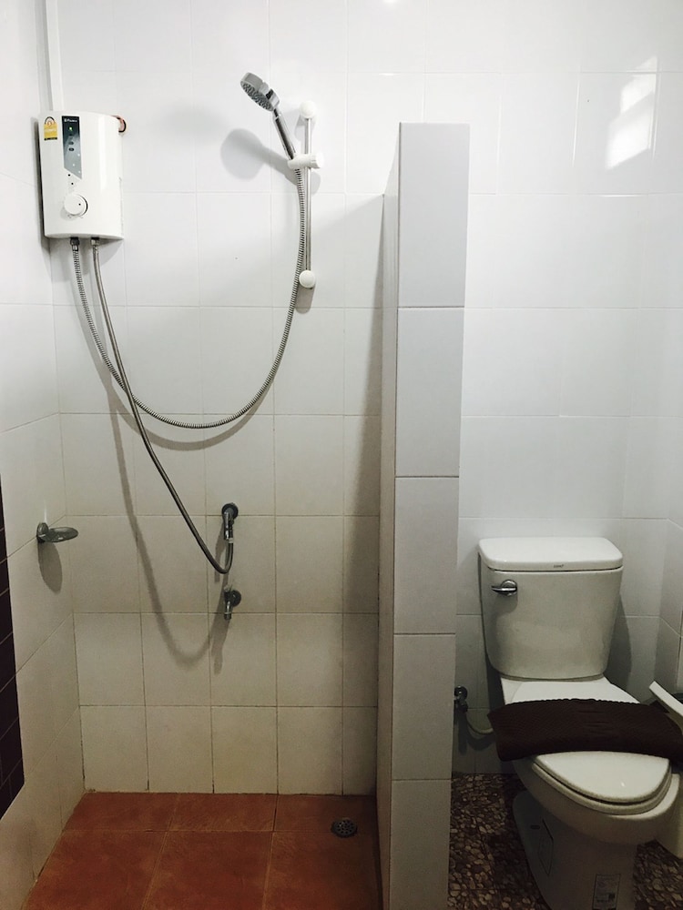 Hatzanda Lanta Resort 24/64