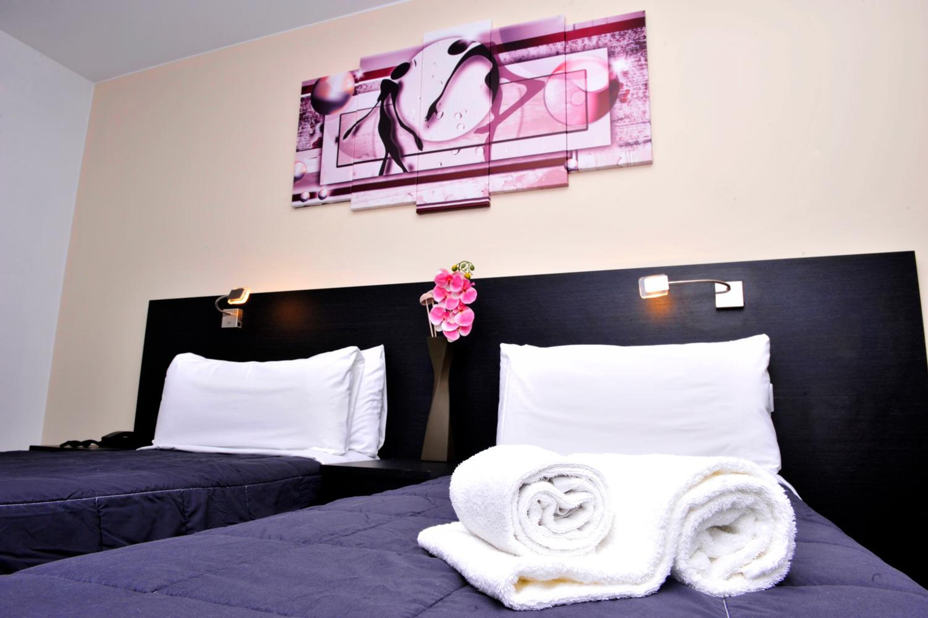 6 Bis HOTEL 34/58