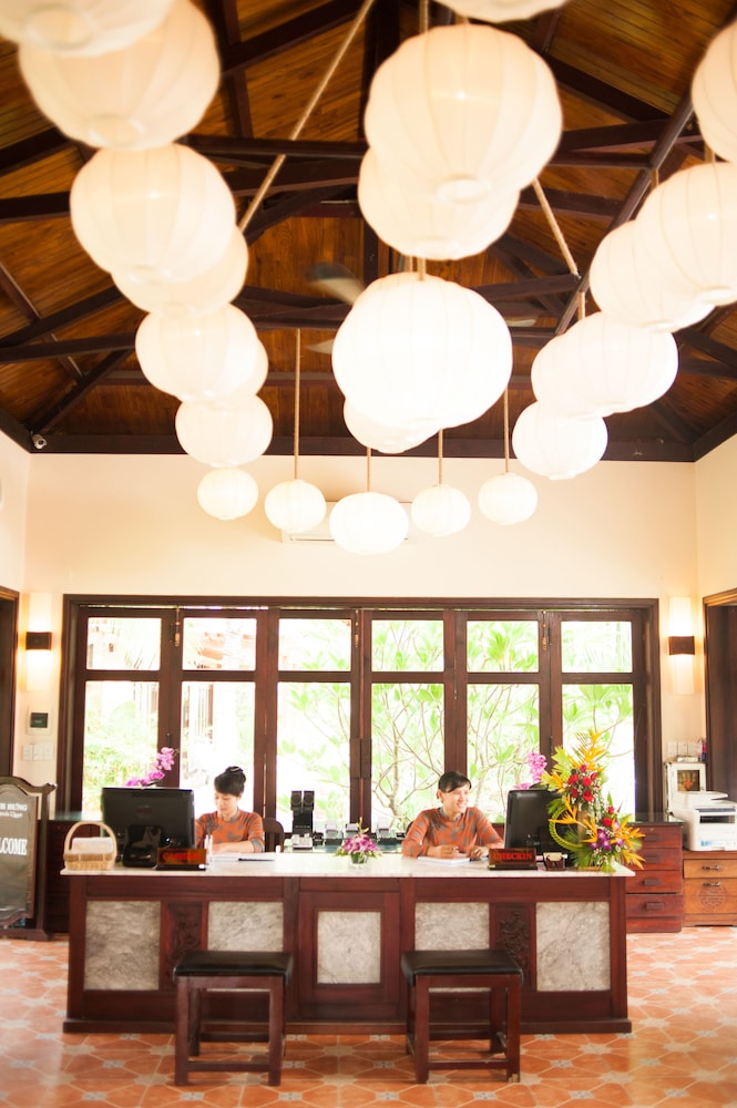 Vinh Hung Riverside Resort 57/78