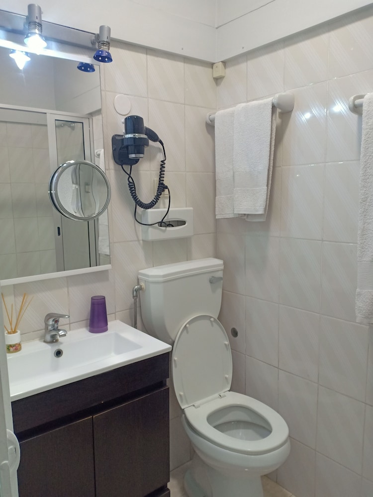 RESIDENCIAL FARIA GUIMARAES 62/68