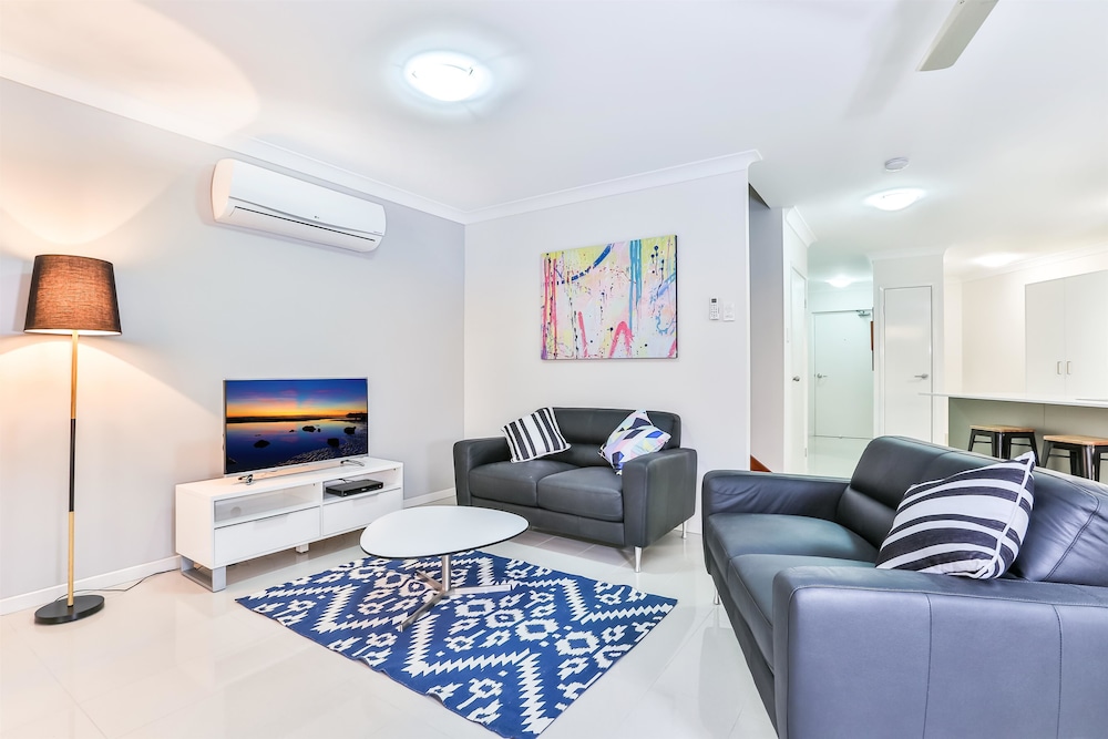 Best Western Plus North Lakes Hotel 35/50