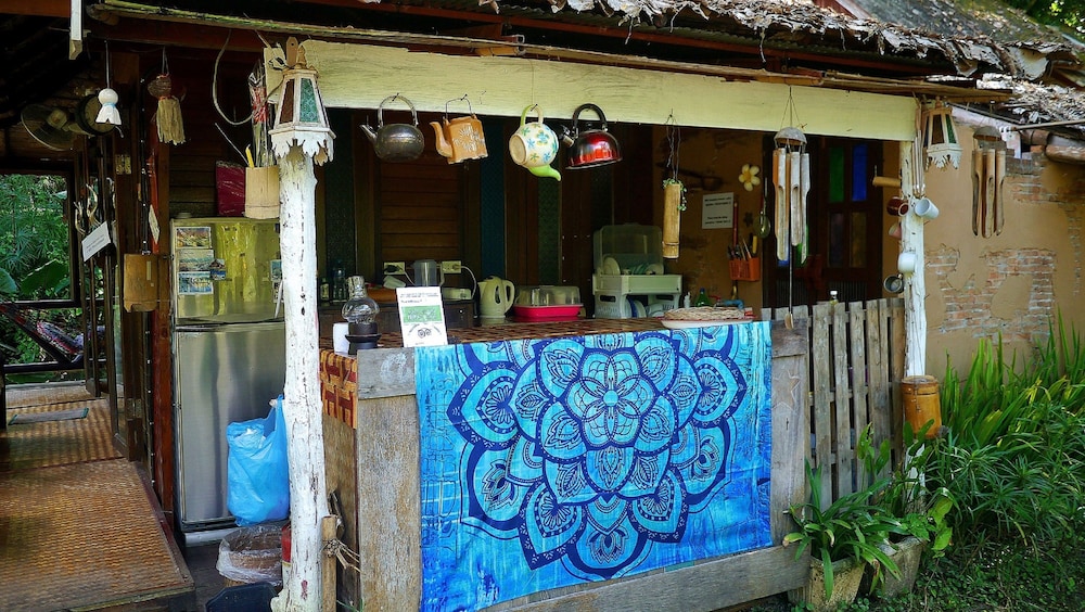 Pho Rak Nah Pai Hotel 9/48