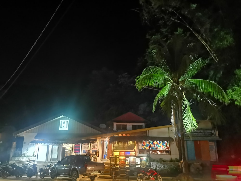 El Nido One Hostel 2/41