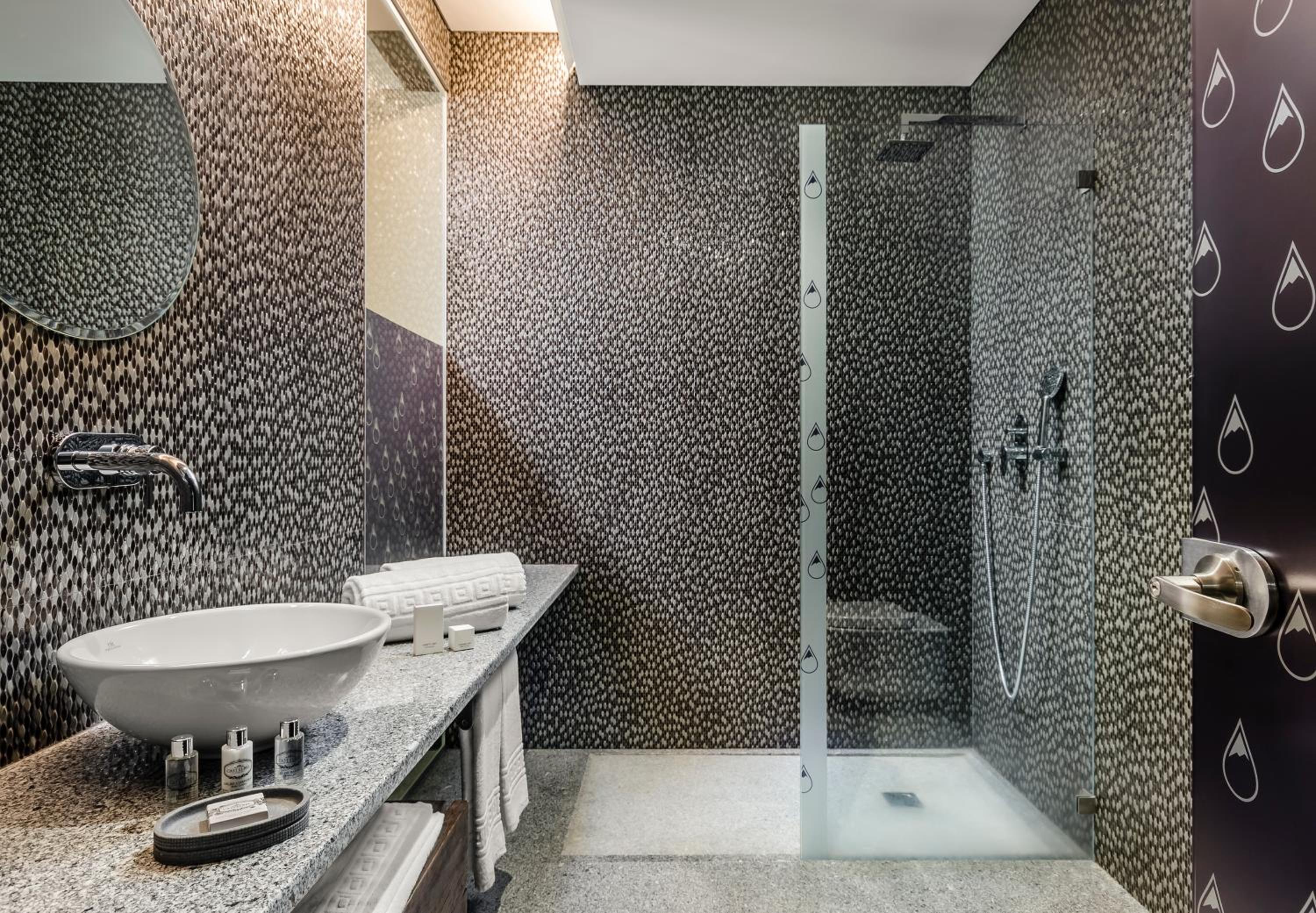 جناح بسرير كينج بغرفة نوم واحدة بجاكوزي، Aqua Village Health Resort And Spa 4/9