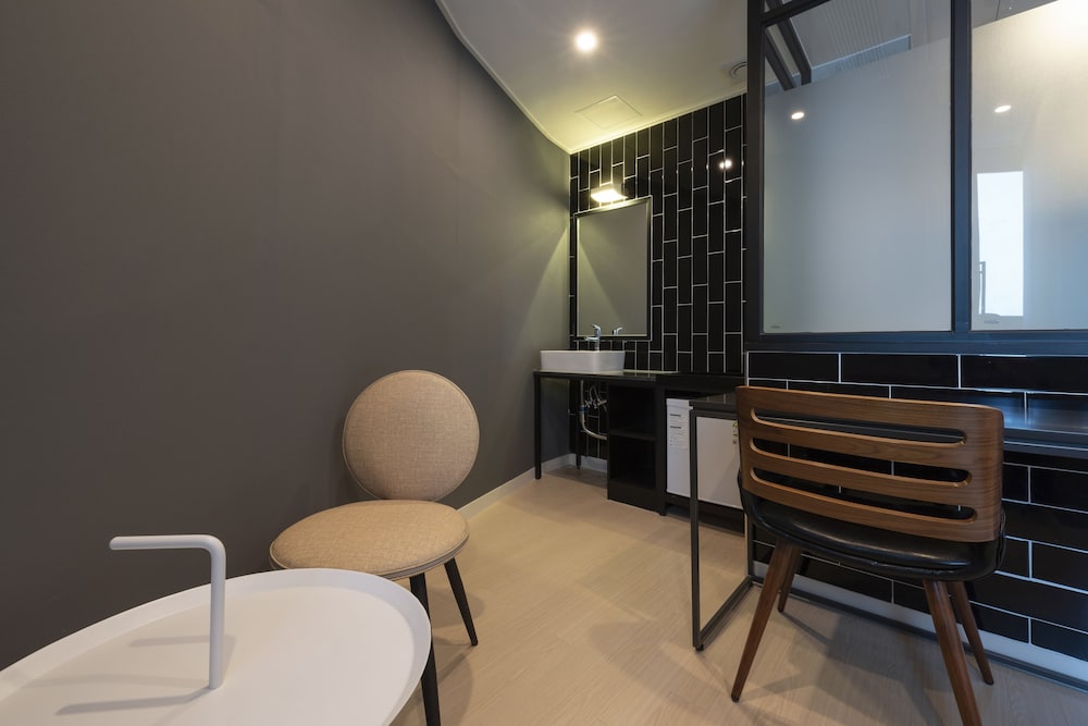 No.25 Hotel Nampo Daecheong 54/54