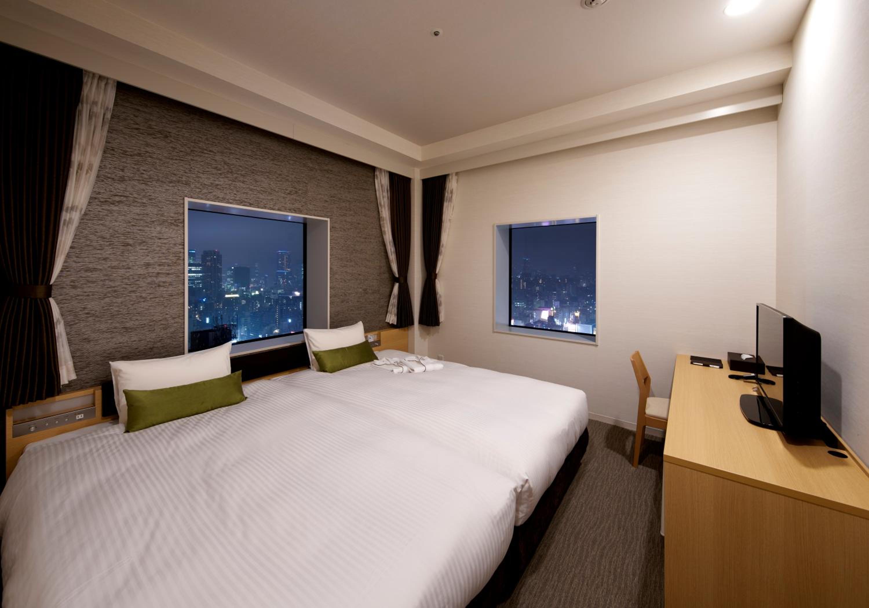 Room, Twin Beds, City View, Smoking