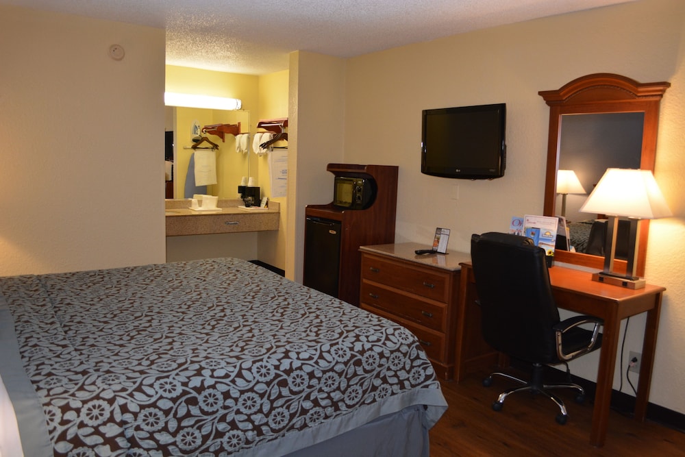 Days Inn By Wyndham Jacksonville Nc 32/68
