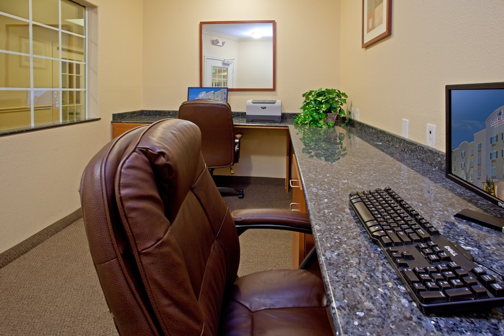 Candlewood Suites La Porte 39/40