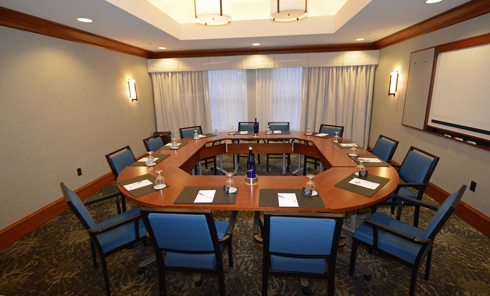 Hampton Inn Suites Saratoga Springs Downtown 55/69