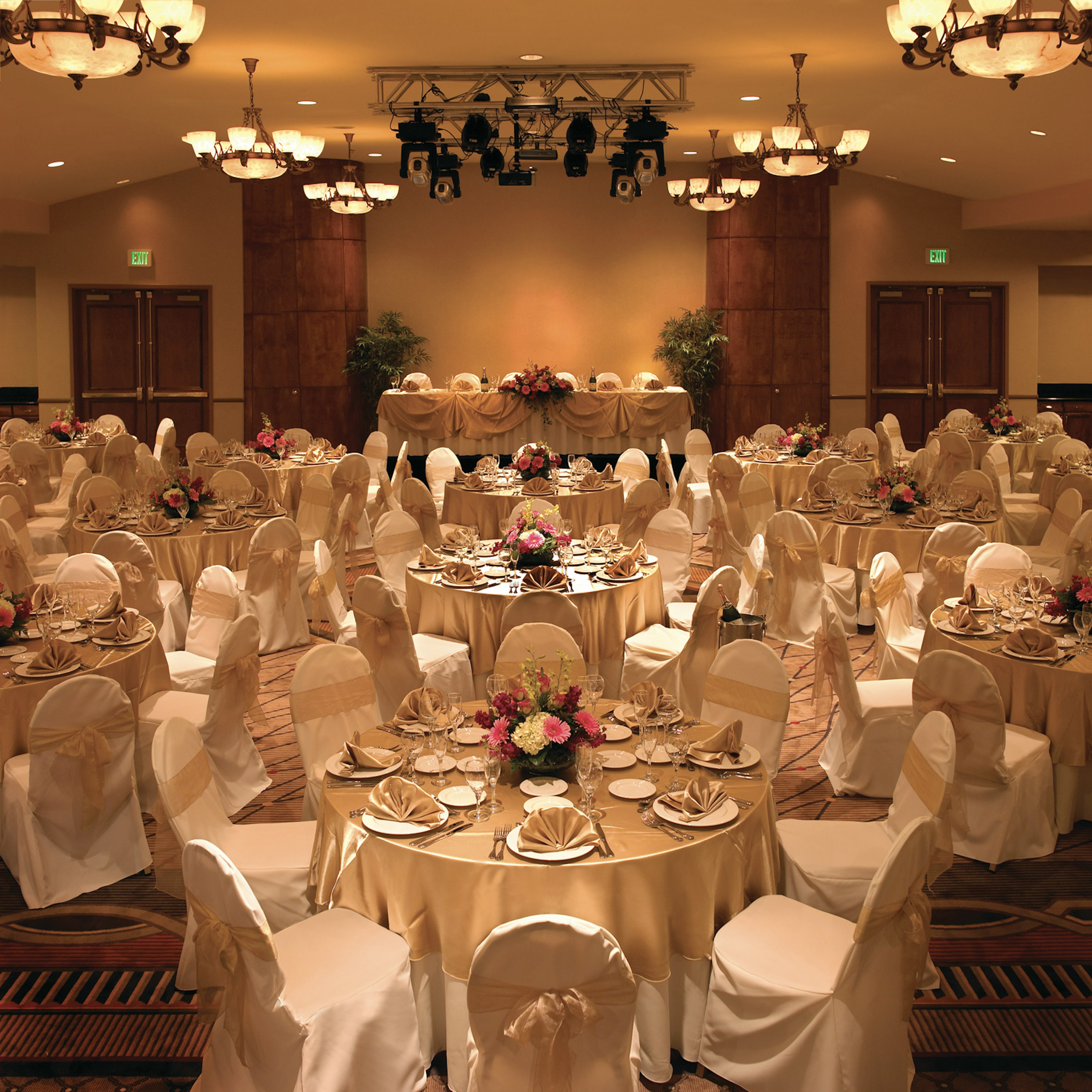 Doubletree By Hilton Claremont 40/58