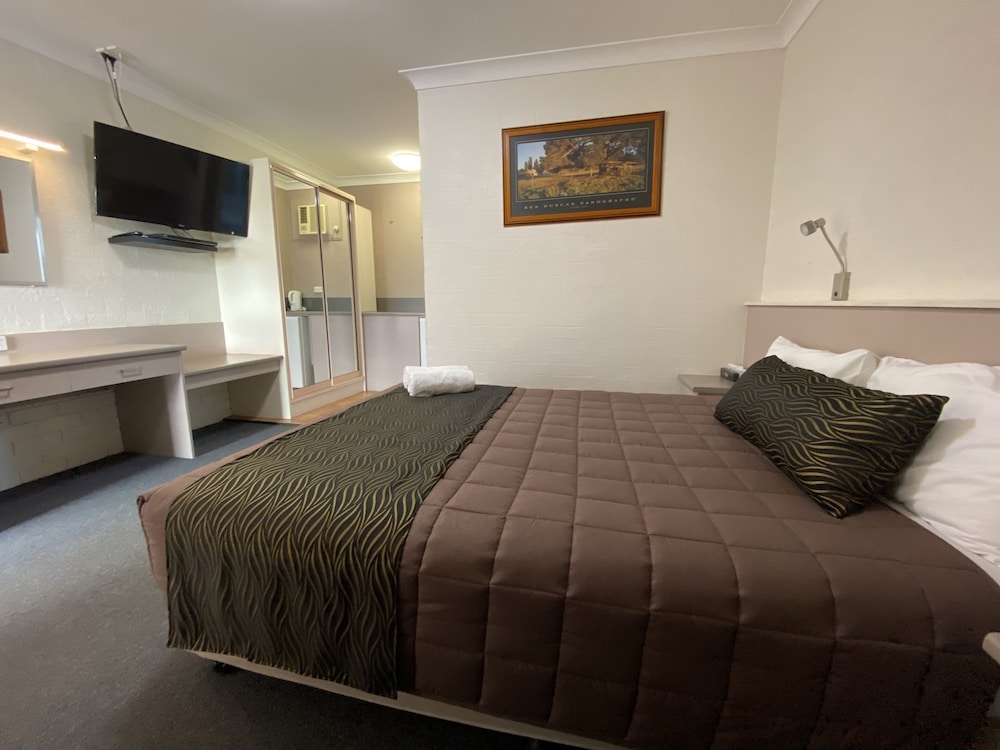 Sapphire City Motor Inn Inverell 4/34