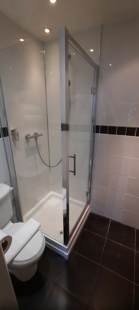 Colebrook Guest House 30/31