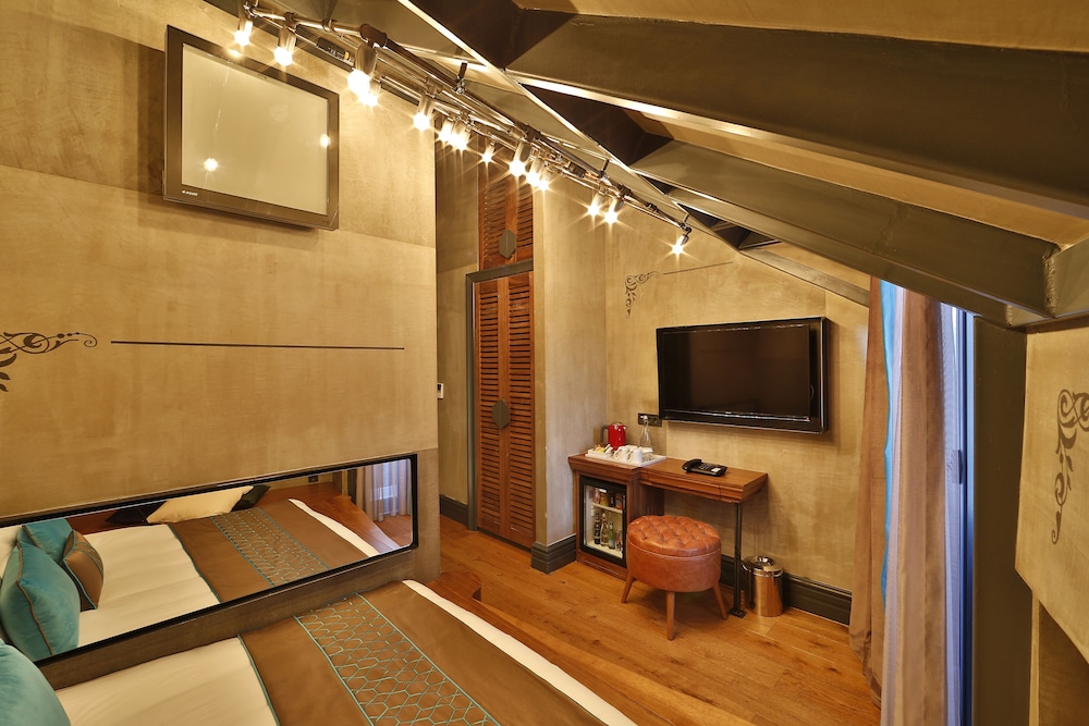 Sanat Hotel Pera 50/55