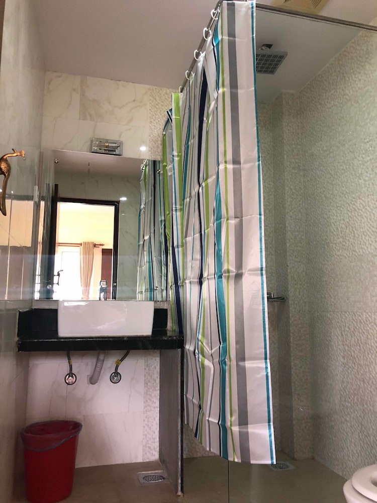 Hotel Guru 7/50