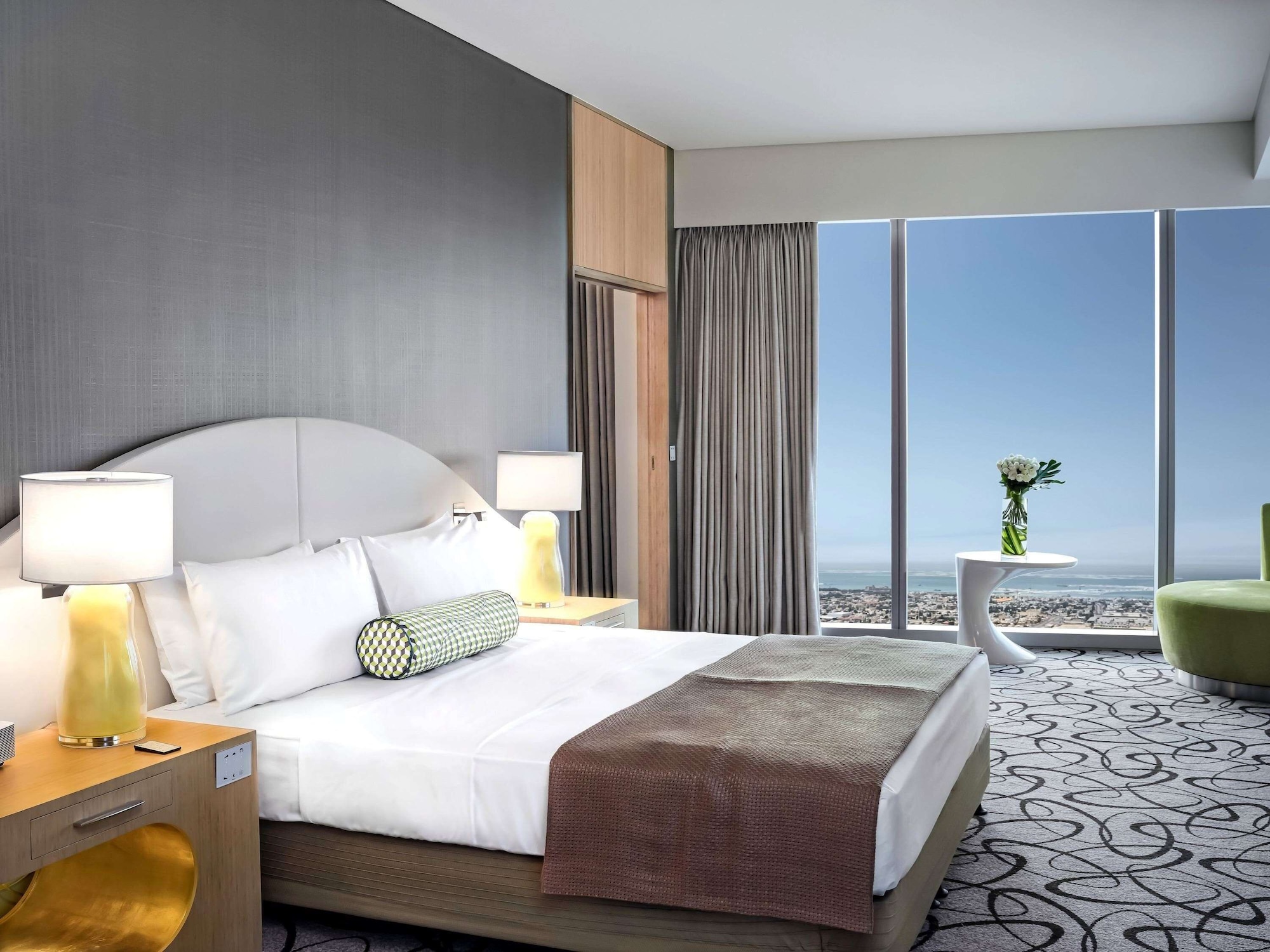 OPERA, SUITE, KING BED, COASTLINE VIEW