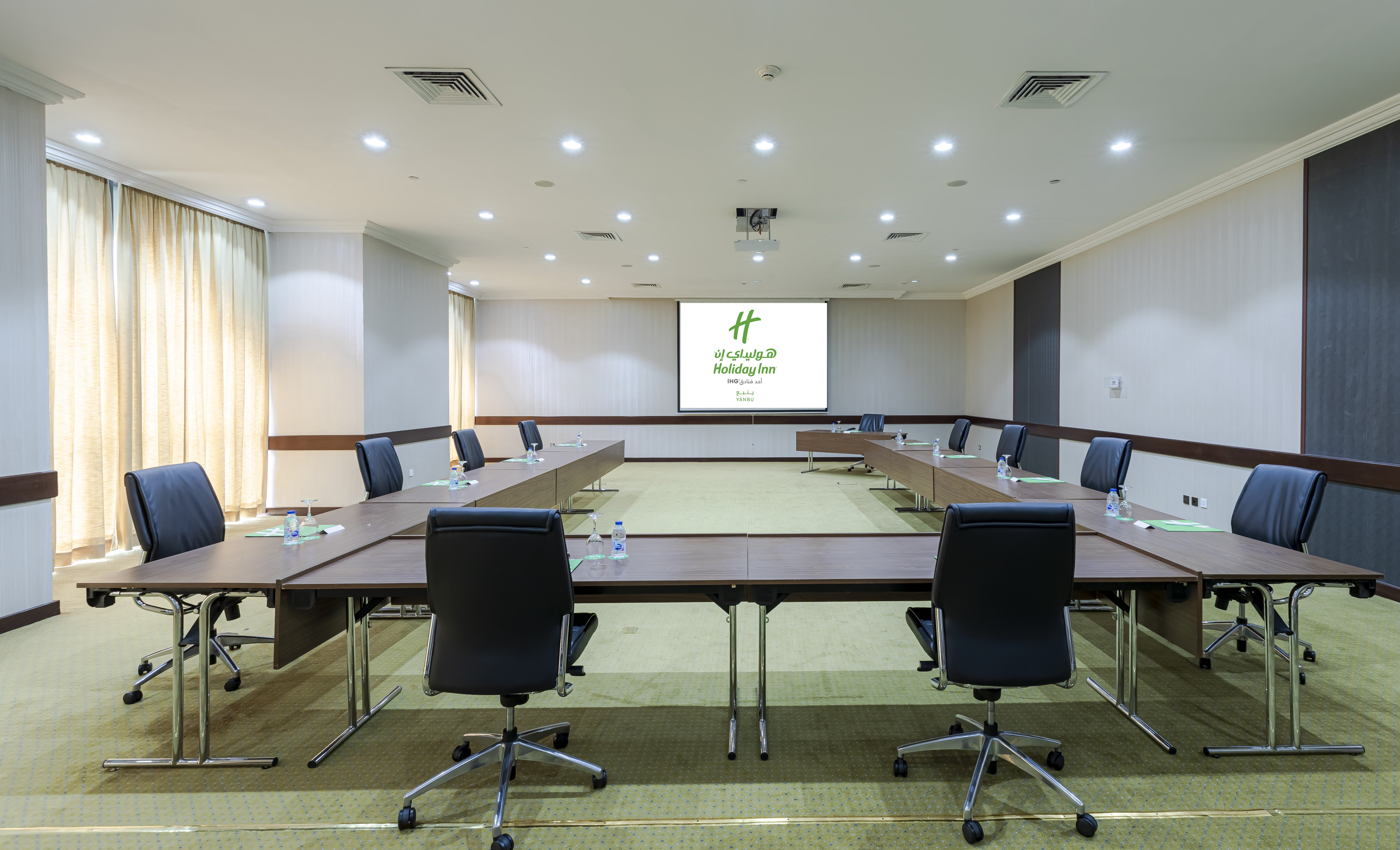 هوليداي إن ينبع(Holiday Inn Yanbu) 42/57